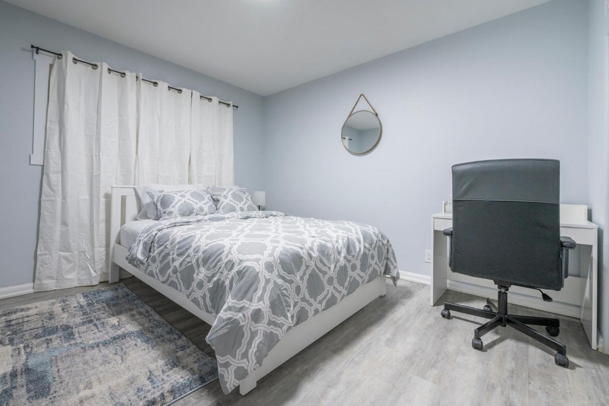 Centre Street Upper 2Bedsuite 4408 YYC Buitenkant foto